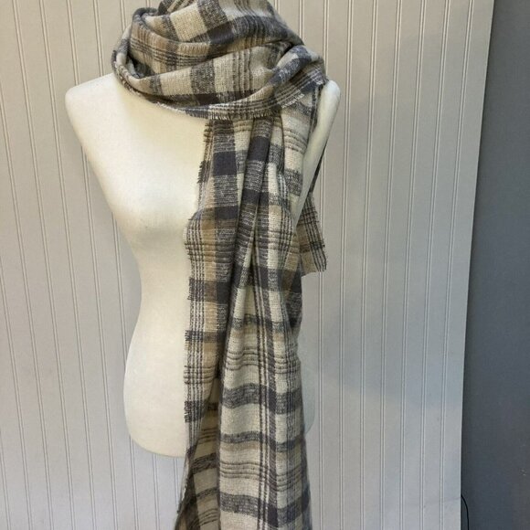 St. John's Bay NWT Lauren Plaid Gray Creme Tan Scarf Soft Brushed Shawl … - Picture 5 of 9